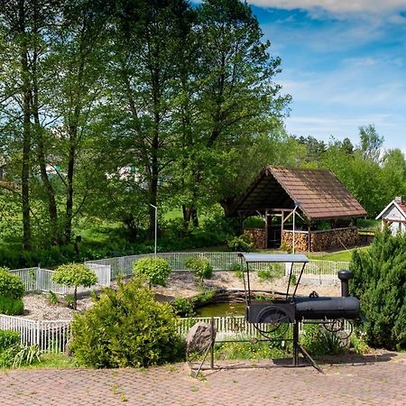 Pensjonat Agroturystyczny Pod Modrzewiem Bed and Breakfast Florczaki Exterior foto