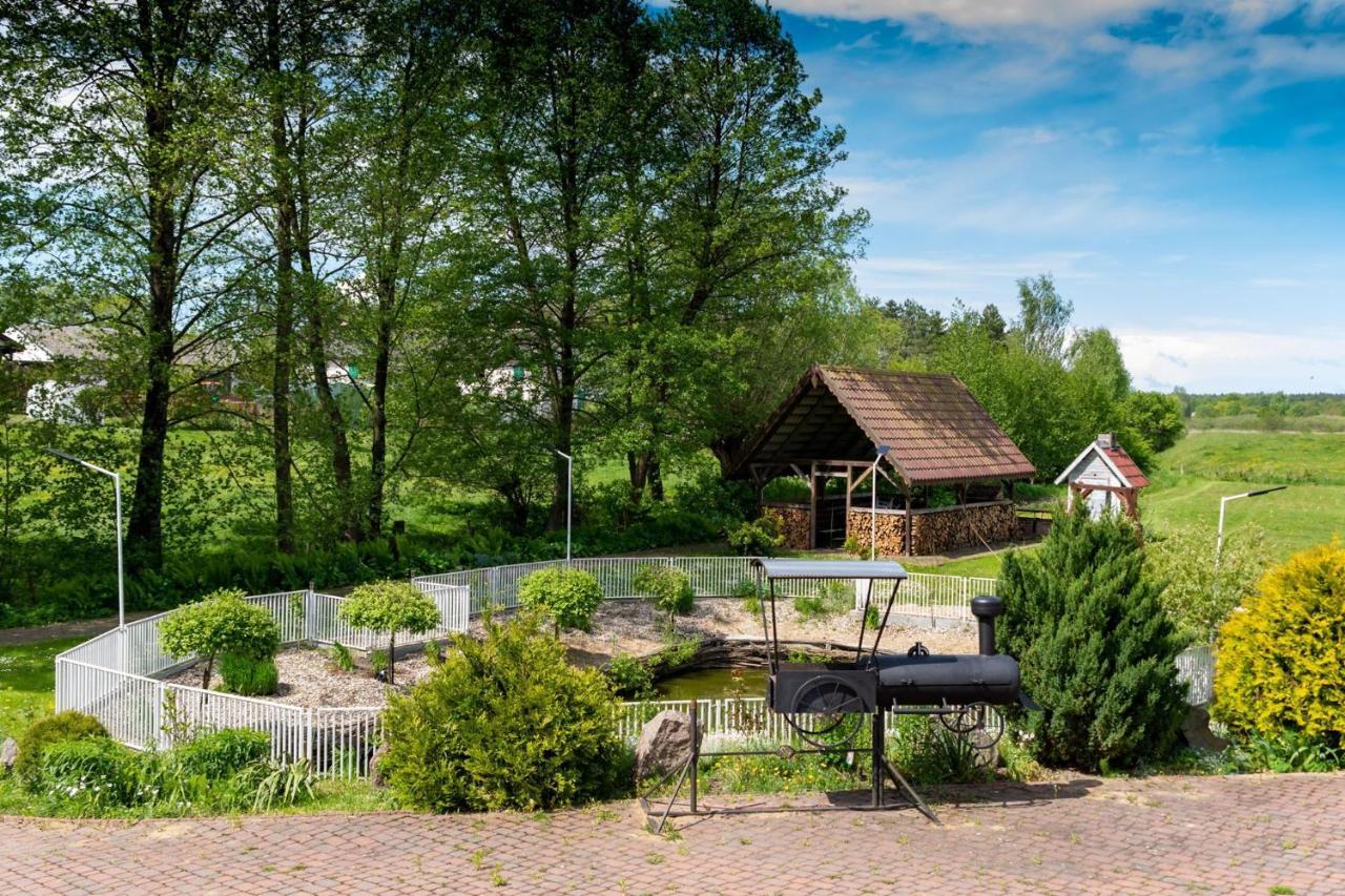 Pensjonat Agroturystyczny Pod Modrzewiem Bed and Breakfast Florczaki Exterior foto