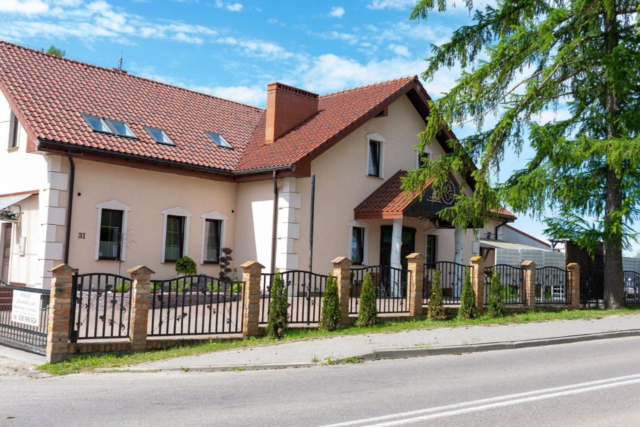 Pensjonat Agroturystyczny Pod Modrzewiem Bed and Breakfast Florczaki Exterior foto