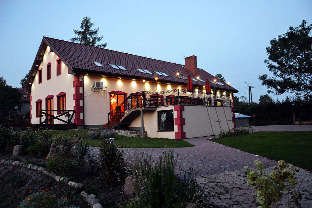 Pensjonat Agroturystyczny Pod Modrzewiem Bed and Breakfast Florczaki Exterior foto